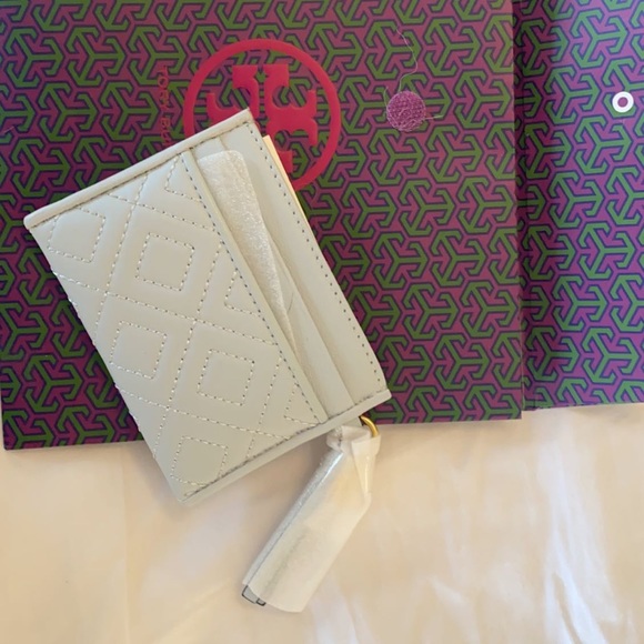 wallet - Picture 3 of 3